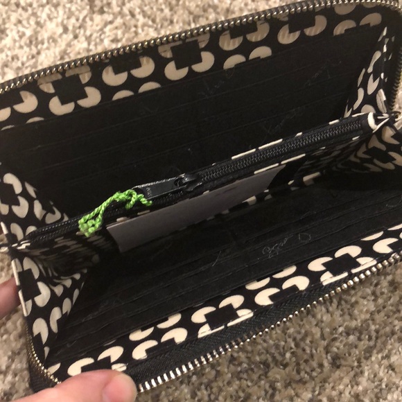 NWT Vera Bradley Accordion Wallet - Picture 2 of 3